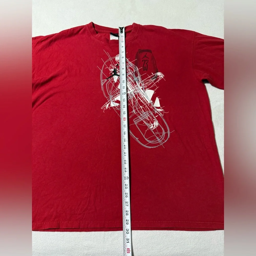 Air Jordan Men's 2XL Crew Neck Short Sleeve Graphic Print T-Shirt Red White‎